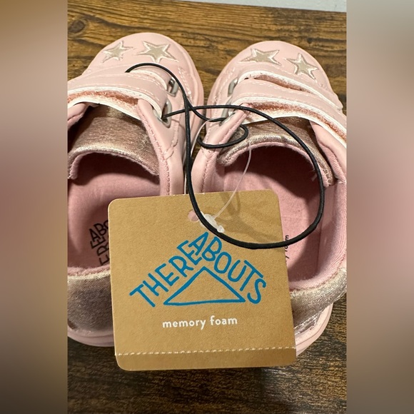 Thereabouts Baby/Toddler Girls Parodia Pink Velcro Sneakers NWT Various Sizes - Picture 3 of 7